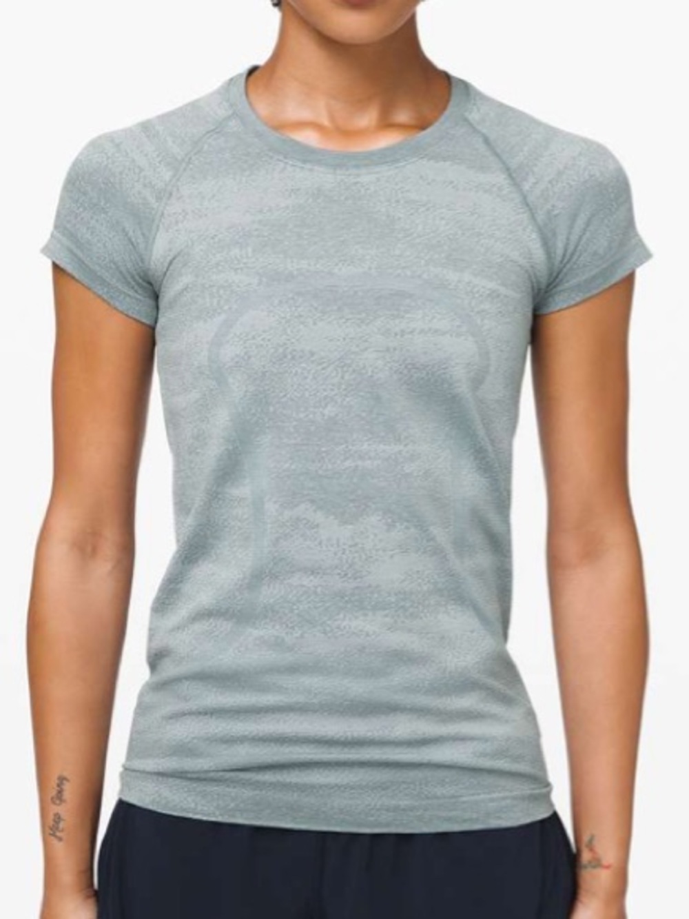 LULULEMON Swiftly Tech Short Sleeve Top - Aqua Smoke/Light Green Size 6 LIKE NEW